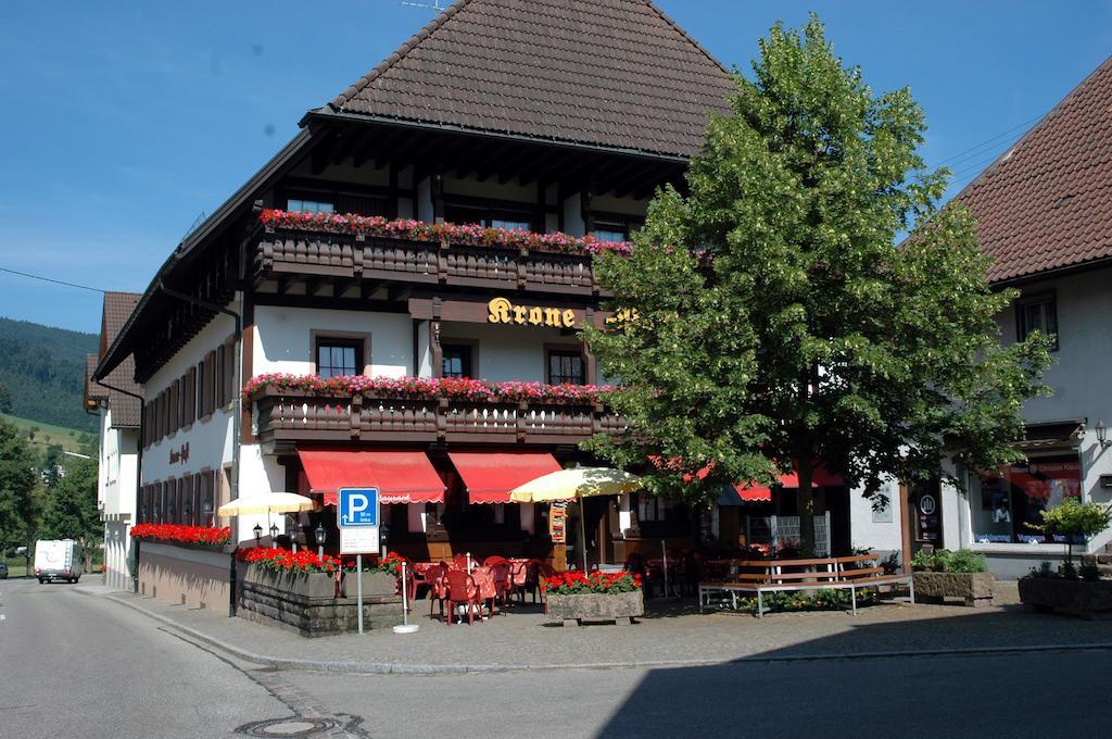 Gasthaus-Krone-Post Simonswald Eksteriør billede